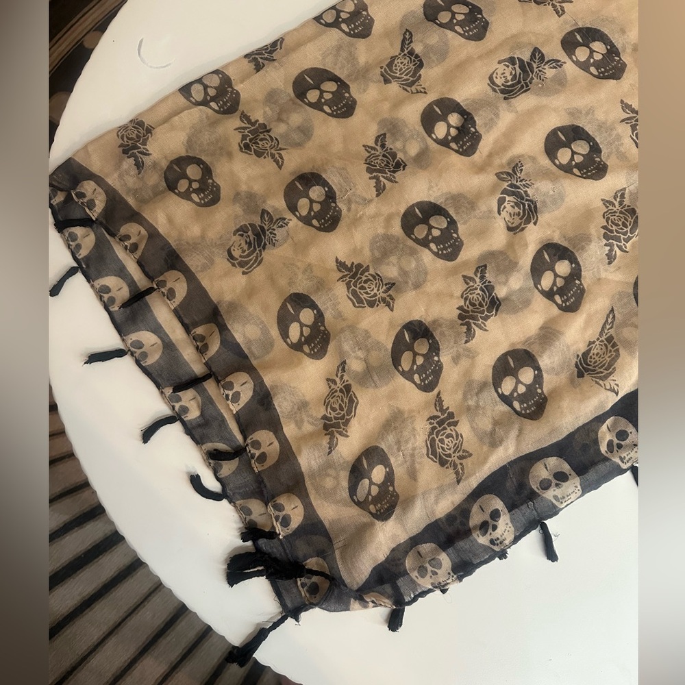 Skull and Rose Patterned linen Scarf /wrap